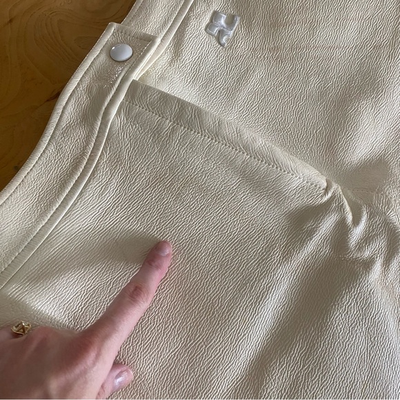 Courreges Vinyl Skirt In Cream Off White With Stains Size FR36 US4 - Picture 3 of 13